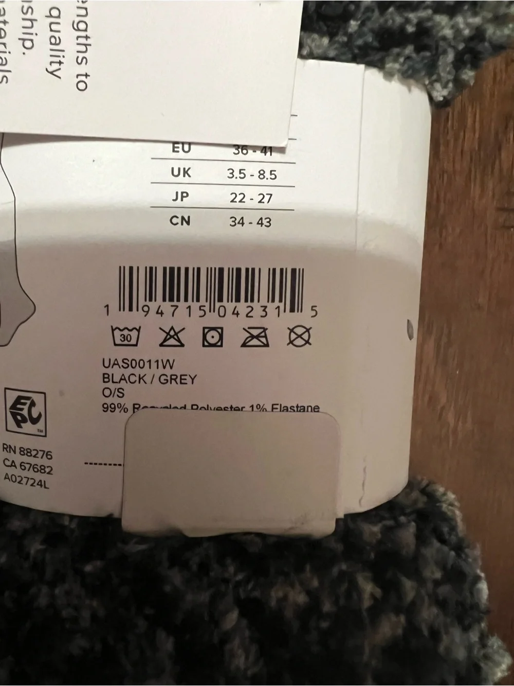 UGG Women’s Australia Cozy Chenille Socks, Black/Grey, One Size, MSRP $20
